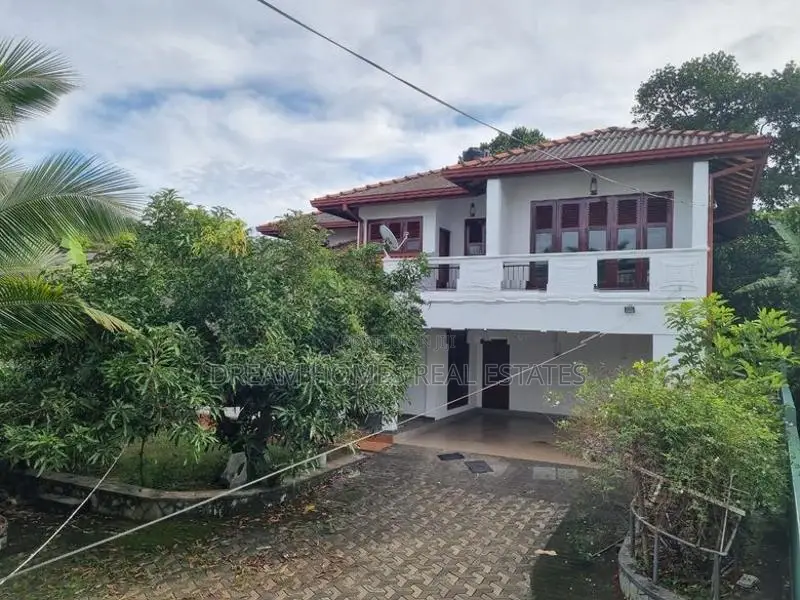 Spacious 5BR Family Home for Sale – Heenkenda, Ragama