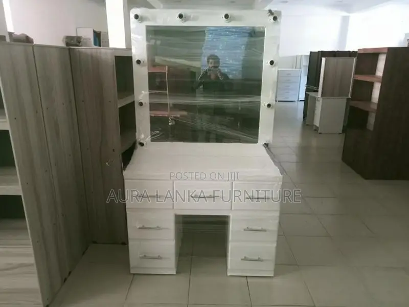 Melamine Modern Dressing Table with Cupboard