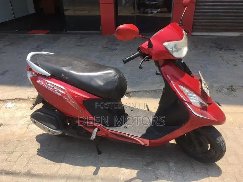 TVS Scooty Zest 2015