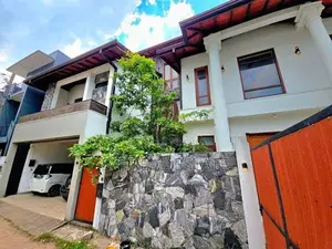 Architecture Designed Modern 3 Storey House for Sale in Thalawathugoda