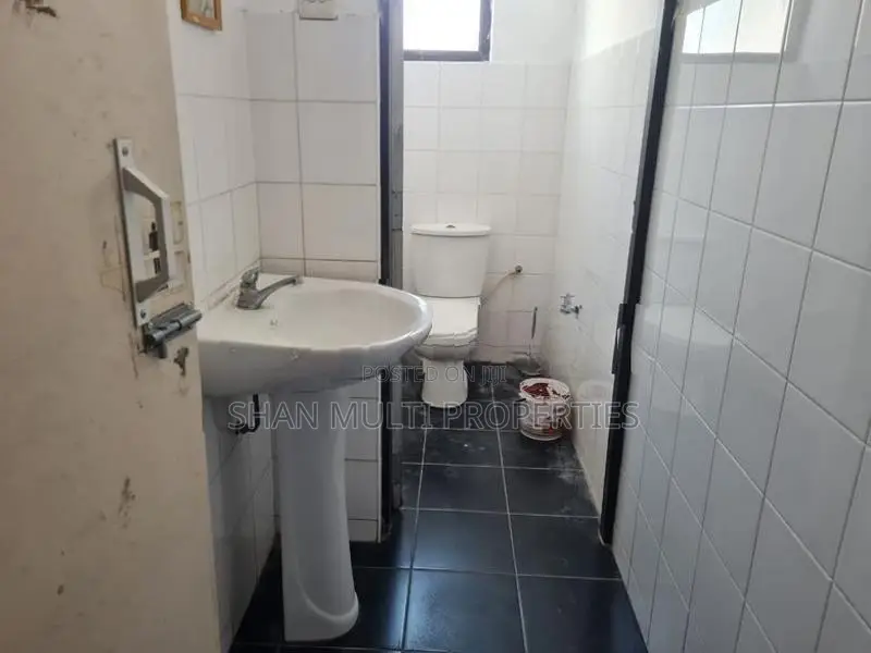 Building Rent in Dehiwala