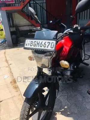Bajaj V15 2017