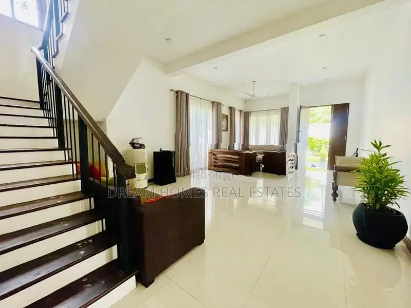 Modern 4-Bedroom House with Rooftop Solar Power in Nagoda, Kandana