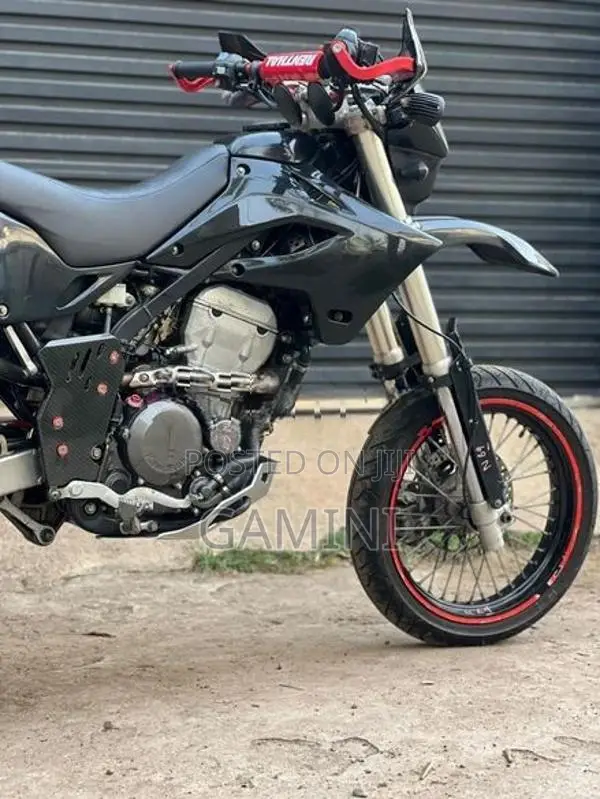 Kawasaki D Tracker 2006