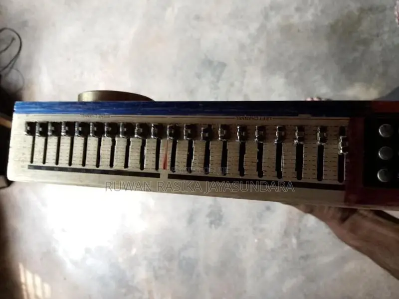 Piramid Equalizer