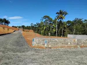 නේවාසික බිම් කොටස් කලුතර