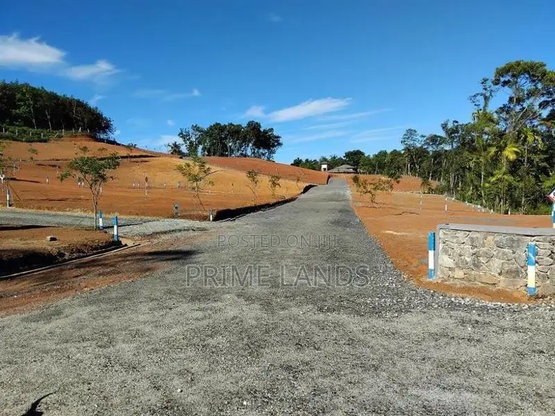 නේවාසික බිම් කොටස් කලුතර