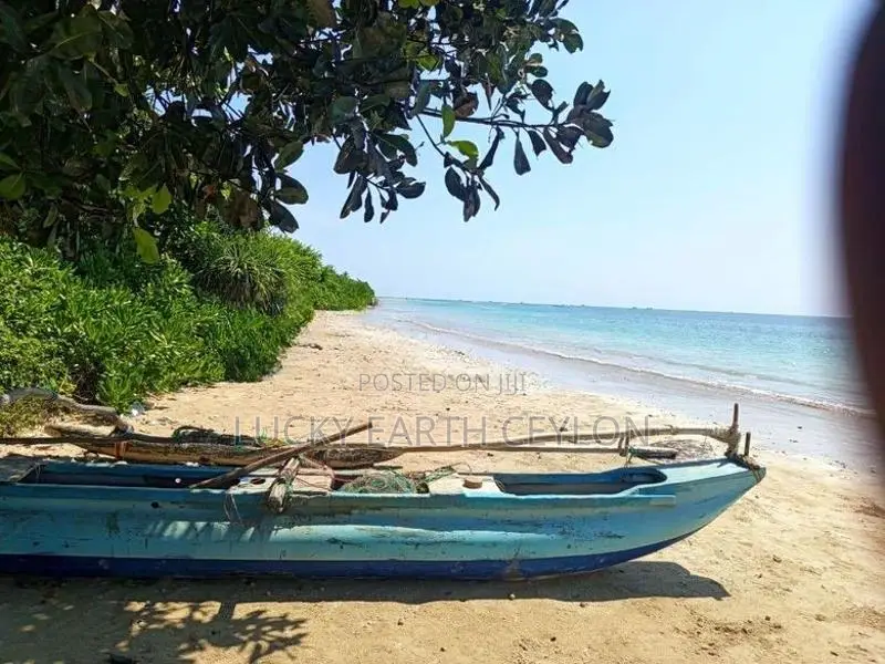 Sale, Passikuda 81 Mtrs Of Private Beach Frontend Property (NZMS3063)