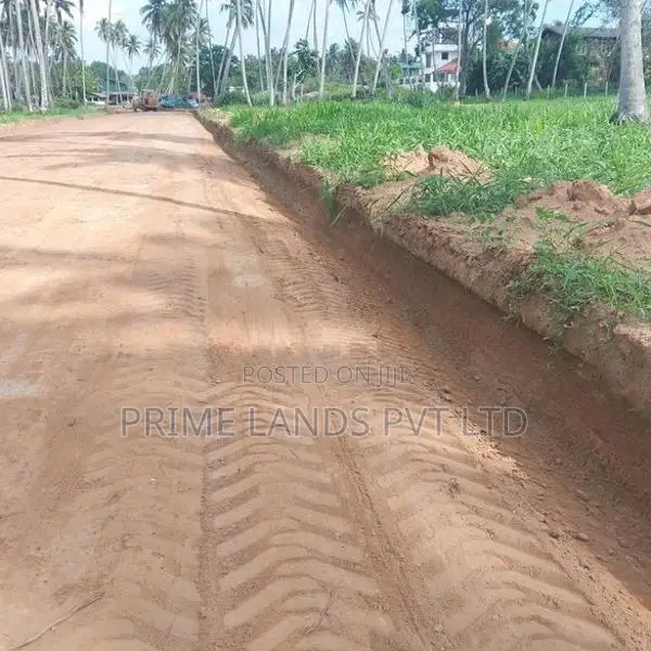 පැල්ලන්දෙණිය හන්දියෙන්ම සුපිරි නේවාසික බිම් කොටස්