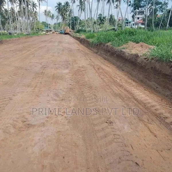 පැල්ලන්දෙණිය හන්දියෙන්ම සුපිරි නේවාසික බිම් කොටස්