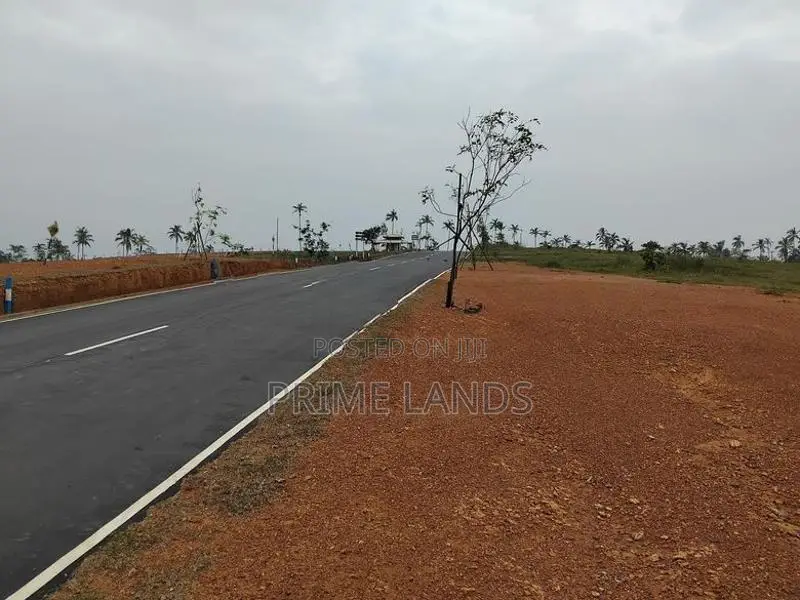 කලුතර බිම් කොටස්