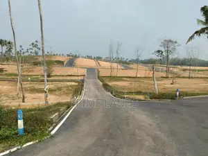 කලුතර බිම් කොටස්