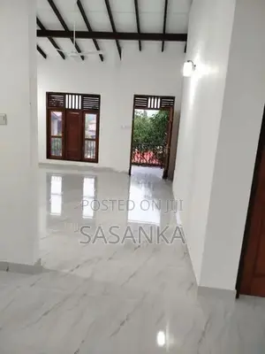 Athurugiriya Prime Location Brand New Two Story House For Sale