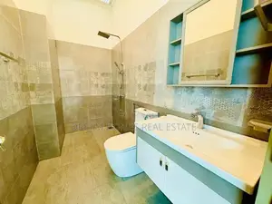 Modern 3 Storey House with Pool – Maharagama