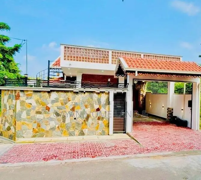Brand New Beautiful Two Storey House in Piliyandala