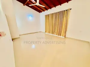 Battaramulla Lake Road 4 BR Brand New Luxury's House for Sale
