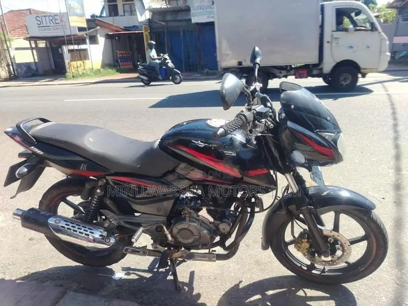 Bajaj Pulsar 150 2017