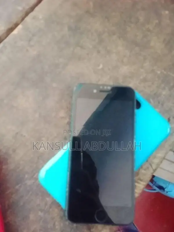 Apple iPhone 7 (Used)