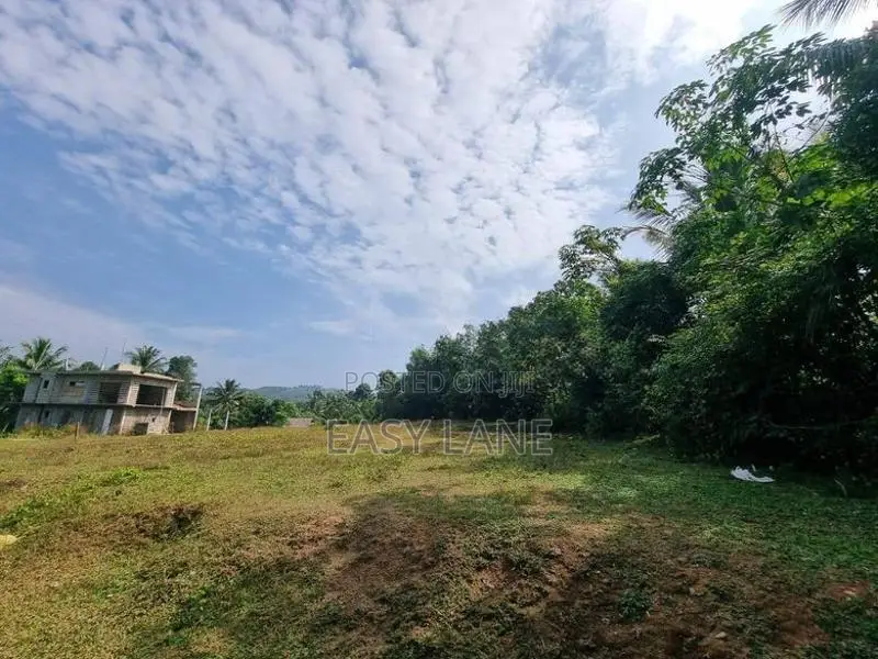 Land For Sale In Aththanagalla
