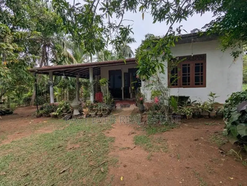 කලගෙඩිහේන නගරයෙන් නිවසක් විකිණීමට