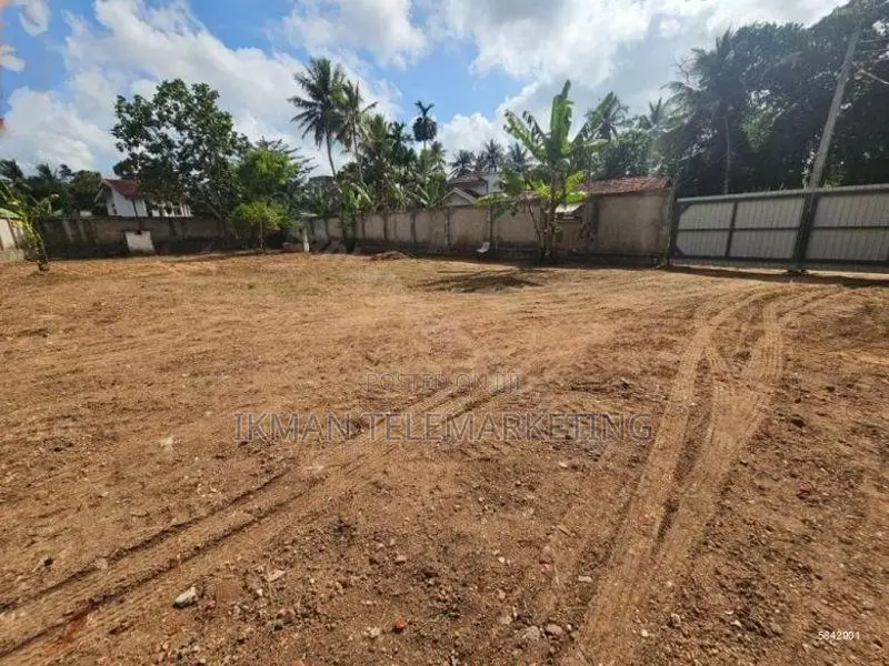 Prime Residential Land for Sale in pannala