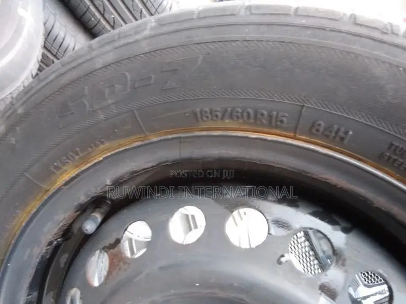 TYRE SET 185/60/15 (2022)