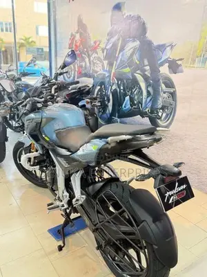 Bajaj Pulsar N160 Premium 2026