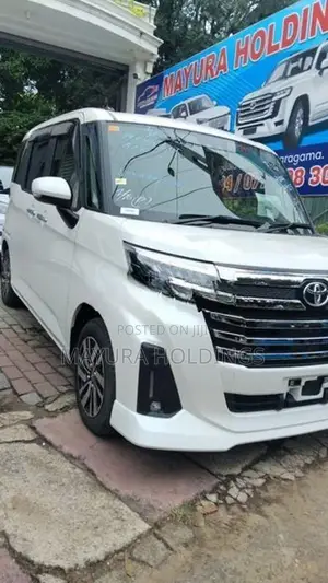 Toyota Roomy G Custom 2024