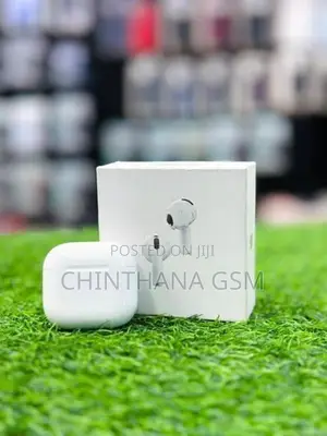 Apple AirPods 4 ANC