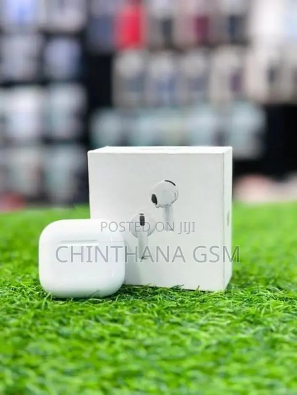 Apple AirPods 4 ANC