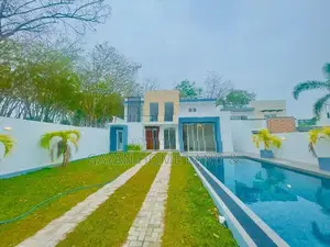 පිහිණුම් තටාකයක් සහිත ප.20 ක ඉදිවූ ලස්සන අලුත්ම නිවස විකිණීමට පිලියන්ද