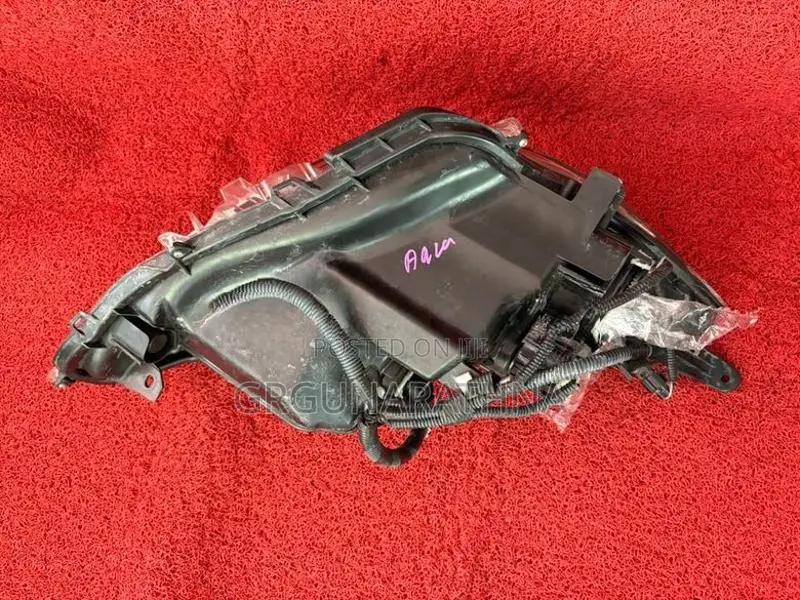 Toyota Aqua Black Base Senon Head Light