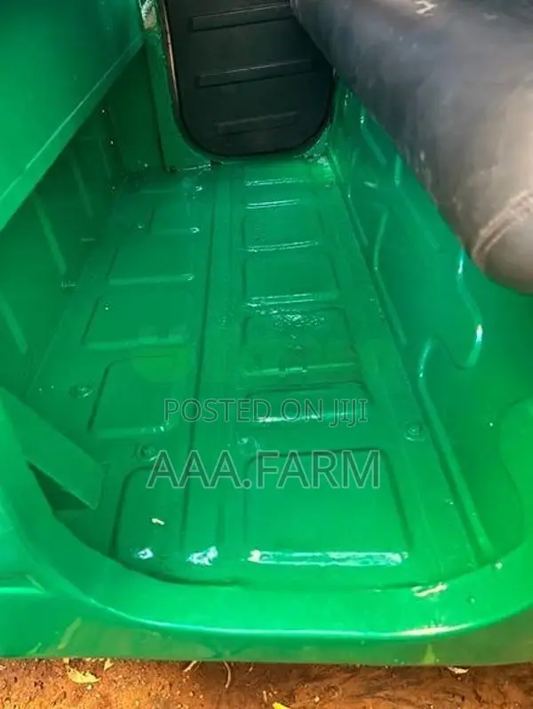 Bajaj RE 2006