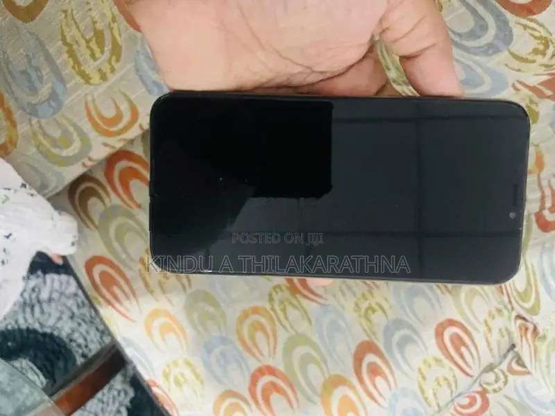 Apple iPhone XS (Used)