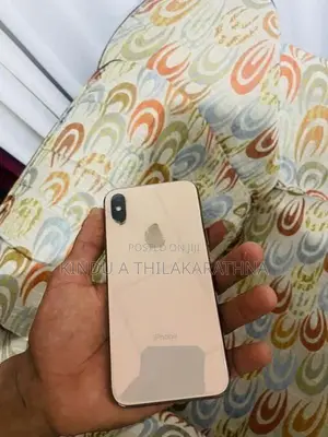 Apple iPhone XS (Used)