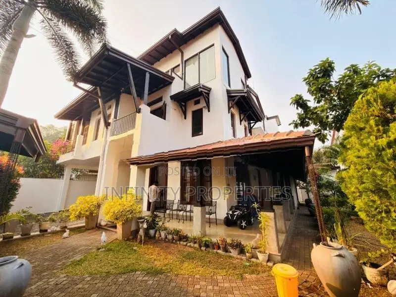 (AFA84) Super Luxury 03 Storey House for Sale in Ethul Kotte