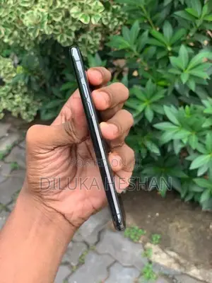Apple iPhone 11 Pro 256GB (Used)