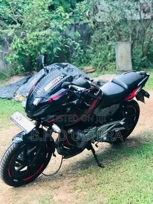 Bajaj Pulsar 220F 2010