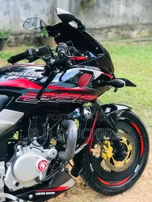 Bajaj Pulsar 220F 2010