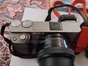 Sony 6000 DSLR Camera
