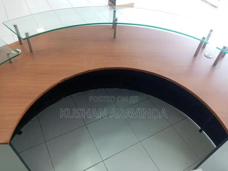Salon Cashier Table