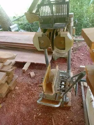 Coconut Husk Chips Cutting Machine