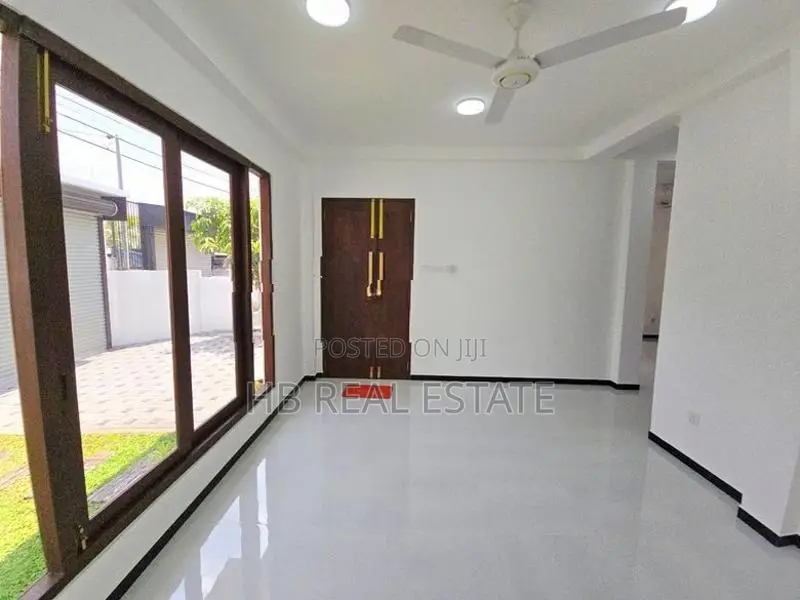Newly Build Luxury Three Story House For Sale Makumbura