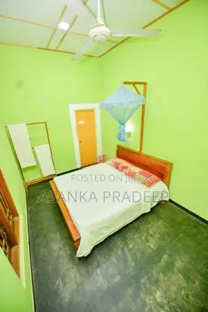 Restaurant with 8 rooms and 10 tables (40 p land)in Embilipitiya(bwi73