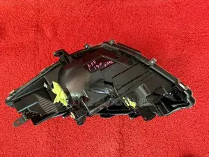 Toyota Vitz KSP 130 Head light