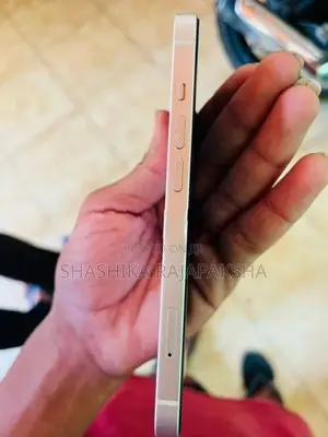Apple iPhone 13 (Used)