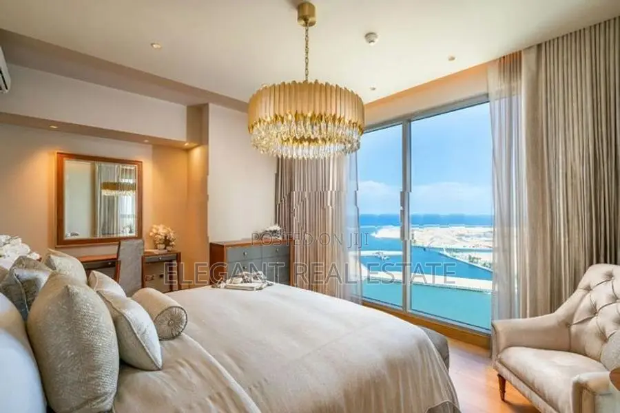 Shangri-La - 04 Bedroom Apartment for Sale in Colombo 02 (A939)