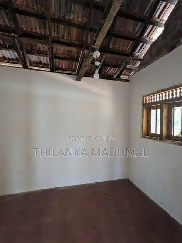 තනමල්විල අක්කර 4/1 ක ඉඩමක් විකිනීමට