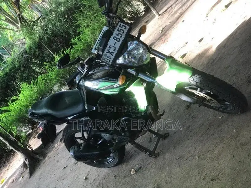 Yamaha FZ S 2011