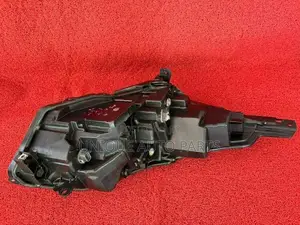 Honda Vezel 2018 Head Light